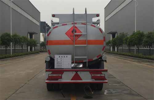 專威牌HTW5072GJYQ型加油車