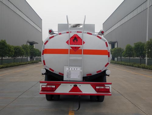 專威牌HTW5110GJYEA型東風凱普特加油車